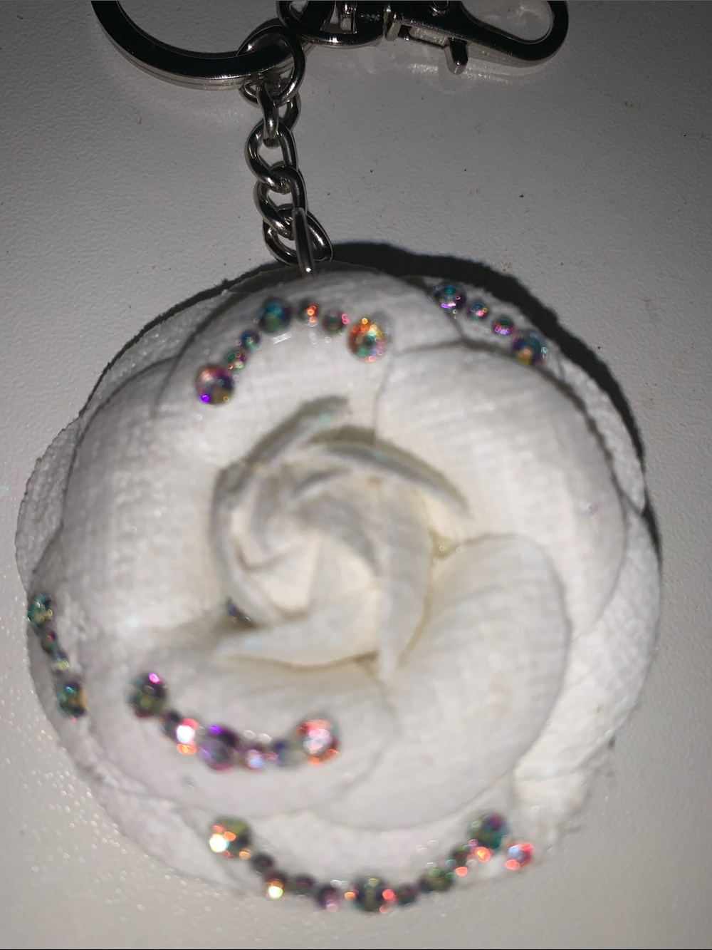 Crystal ab camellia purse/bag charm Keychain - Picture 3 of 4
